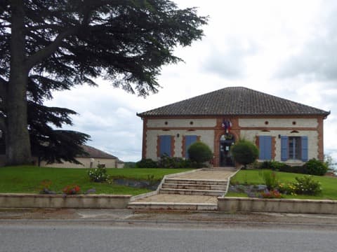 Couvreur Montesquieu